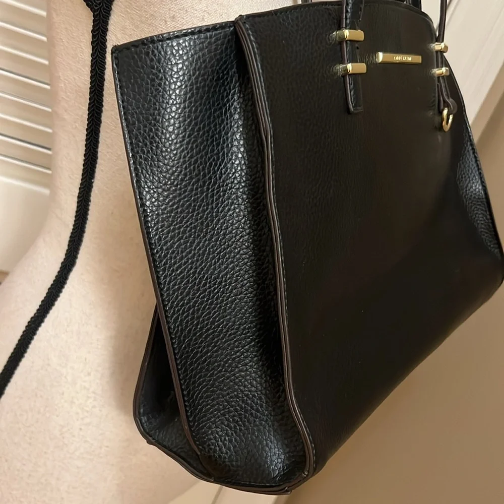 Anne Klein Satchel / Tote / Purse in Black, EUC
